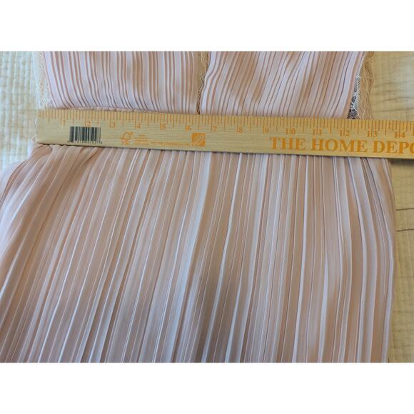 BCBGeneration Pink Lace Crinkle Pleated Chiffon Maxi Prom Formal Dress Gown Sz 6 - Picture 6 of 9